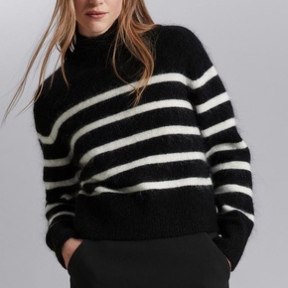 & Other Stories Cropped Mock Neck Knit Jumper - Picture 1 of 5